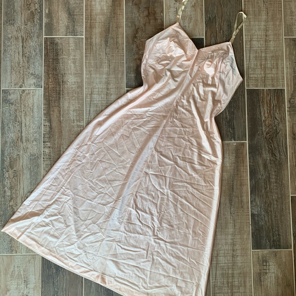 ✨ Vintage 60’s Champagne Slip Dress - Picture 2 of 8